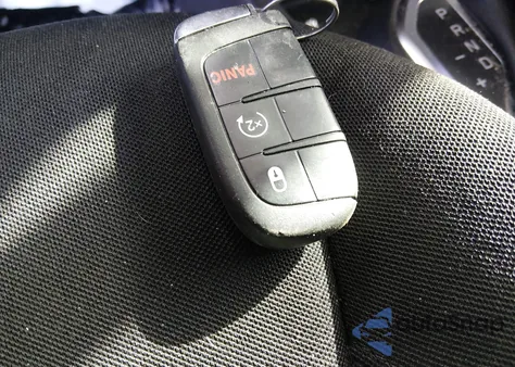 2020 Jeep Renegade Upland 4X4 z USA, uszkodzony, nr VIN ZACNJBAB5LPL50444